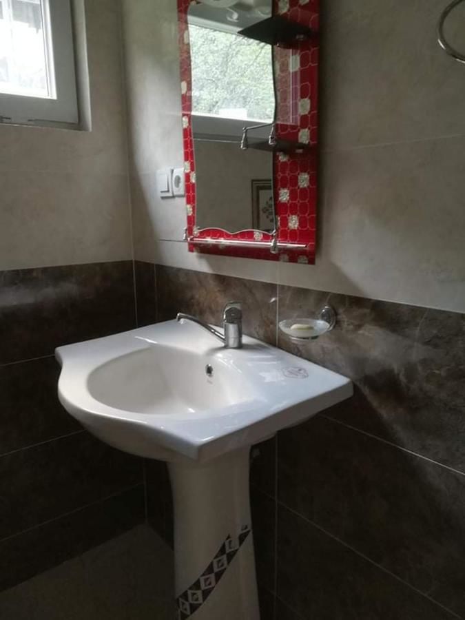Гостевой дом Valodia Guest House In Mestia Местиа-28