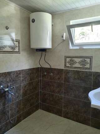 Гостевой дом Valodia Guest House In Mestia Местиа Люкс с видом на горы-4