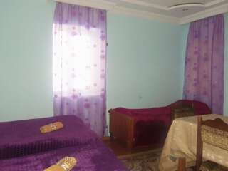 Гостевой дом Valodia Guest House In Mestia Местиа Четырехместный номер-7