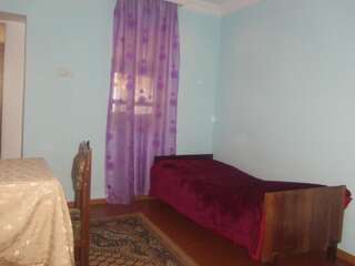 Гостевой дом Valodia Guest House In Mestia Местиа Четырехместный номер-14
