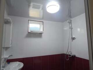 Гостевой дом Valodia Guest House In Mestia Местиа Люкс с видом на горы-2