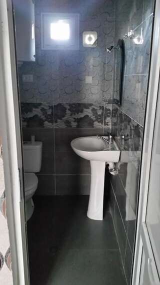 Гостевой дом Valodia Guest House In Mestia Местиа Люкс с видом на горы-1