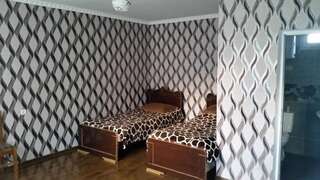 Гостевой дом Valodia Guest House In Mestia Местиа Люкс с видом на горы-2